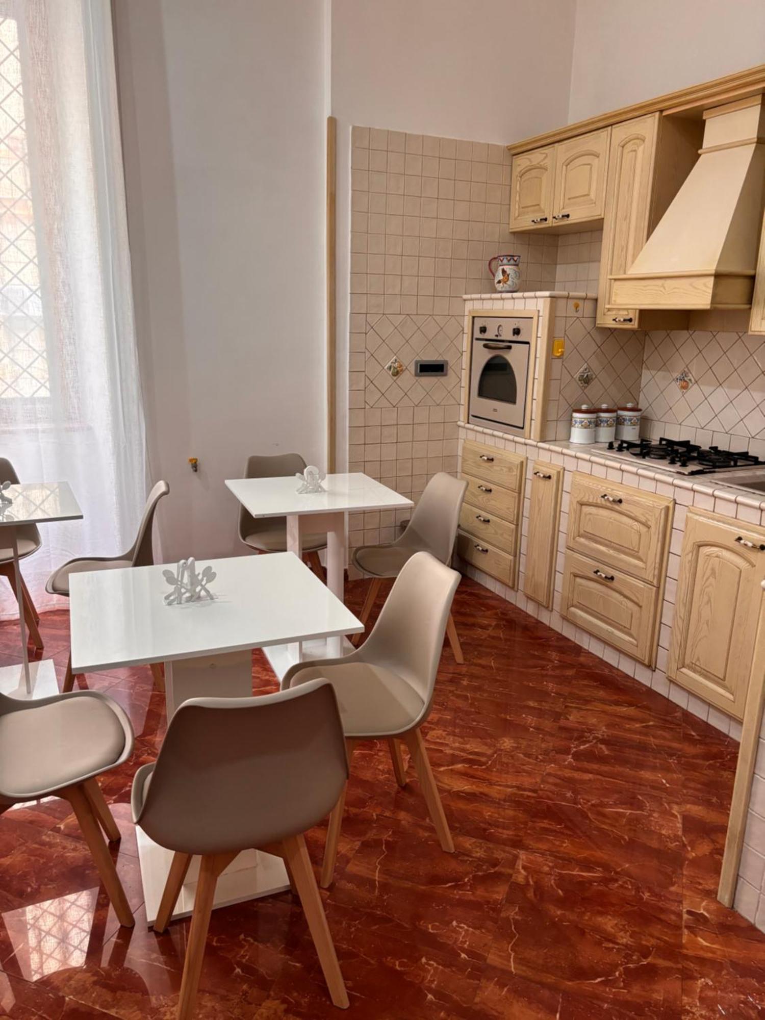 La Tela Di Elena Hotel Napels Buitenkant foto